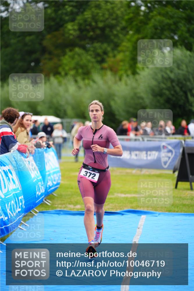 30.08.2026 - Elbe Triathlon Hamburg LAZAROV Photography http://msf.ph/oto/10046719 30.08.2026 10:26:22 Ziel 286, 372 meine-sportfotos.de