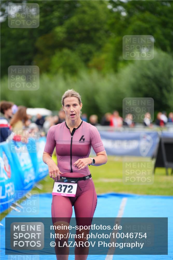 30.08.2026 - Elbe Triathlon Hamburg LAZAROV Photography http://msf.ph/oto/10046754 30.08.2026 10:26:24 Ziel 286, 372 meine-sportfotos.de
