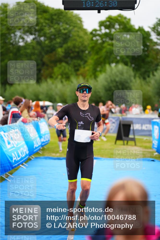 30.08.2026 - Elbe Triathlon Hamburg LAZAROV Photography http://msf.ph/oto/10046788 30.08.2026 10:26:31 Ziel 286, 368 meine-sportfotos.de