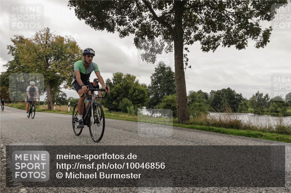 30.08.2026 - Elbe Triathlon Hamburg Michael Burmester http://msf.ph/oto/10046856 30.08.2026 09:33:26 Radfahren 266, 279, 498, 520, 570, 715, 718 meine-sportfotos.de