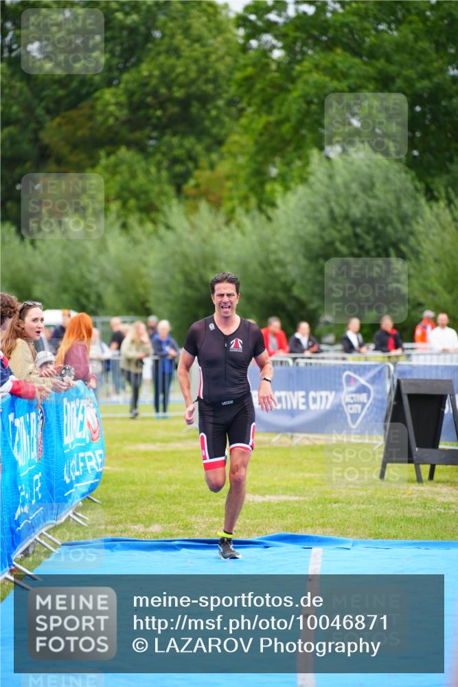 30.08.2026 - Elbe Triathlon Hamburg LAZAROV Photography http://msf.ph/oto/10046871 30.08.2026 10:26:41 Ziel 280 meine-sportfotos.de