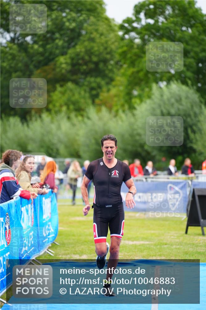 30.08.2026 - Elbe Triathlon Hamburg LAZAROV Photography http://msf.ph/oto/10046883 30.08.2026 10:26:42 Ziel 280 meine-sportfotos.de