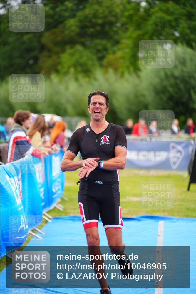 30.08.2026 - Elbe Triathlon Hamburg LAZAROV Photography http://msf.ph/oto/10046905 30.08.2026 10:26:43 Ziel 280 meine-sportfotos.de