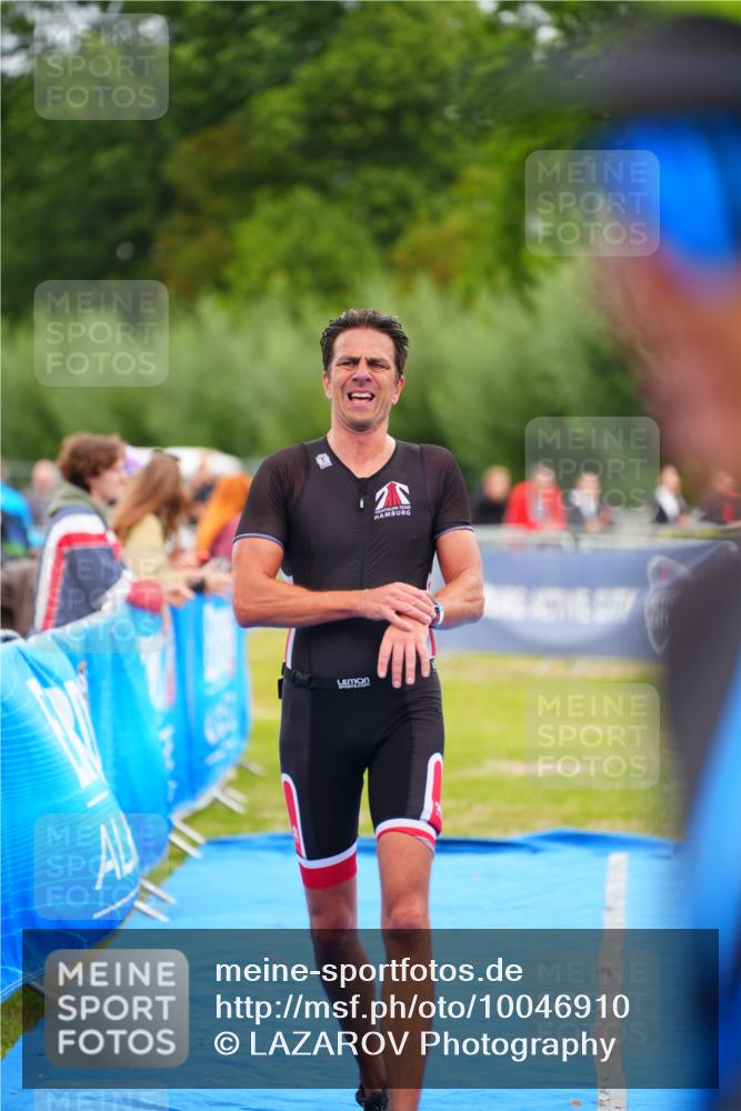 30.08.2026 - Elbe Triathlon Hamburg LAZAROV Photography http://msf.ph/oto/10046910 30.08.2026 10:26:43 Ziel 280 meine-sportfotos.de