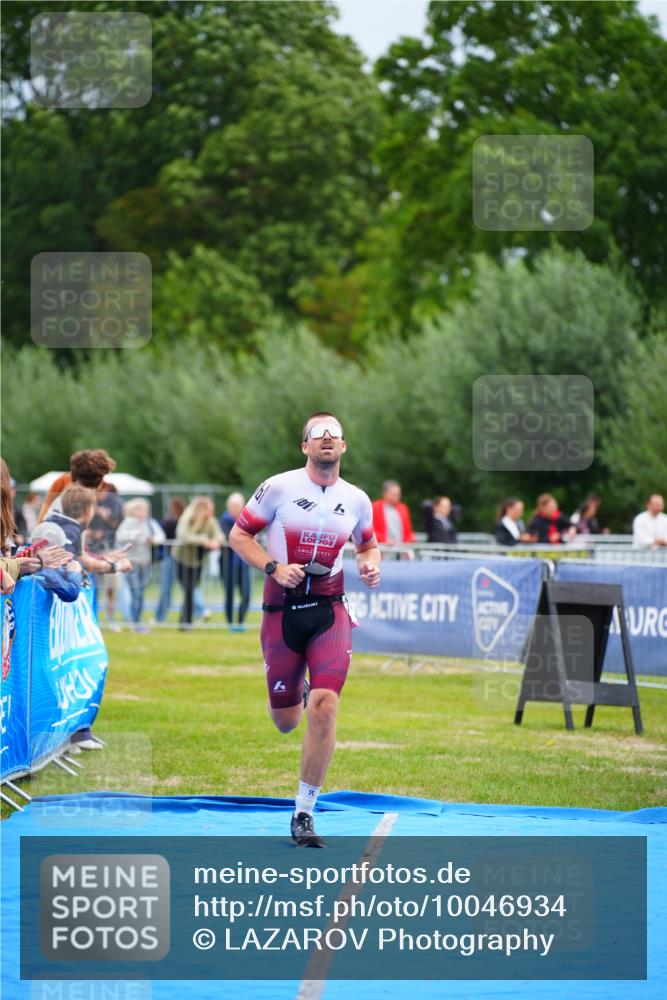 30.08.2026 - Elbe Triathlon Hamburg LAZAROV Photography http://msf.ph/oto/10046934 30.08.2026 10:27:55 Ziel 307 meine-sportfotos.de