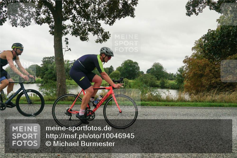 30.08.2026 - Elbe Triathlon Hamburg Michael Burmester http://msf.ph/oto/10046945 30.08.2026 09:26:55 Radfahren 229, 245, 310, 318, 328, 359, 503, 580, 595, 596, 626, 676 meine-sportfotos.de