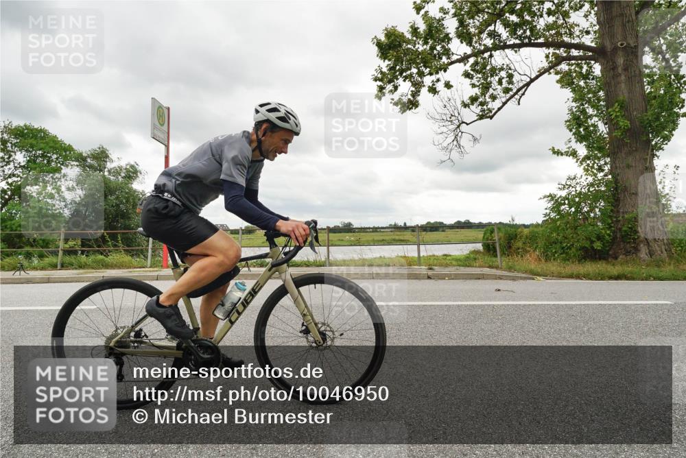 30.08.2026 - Elbe Triathlon Hamburg Michael Burmester http://msf.ph/oto/10046950 30.08.2026 14:53:06 Radfahren 142 meine-sportfotos.de