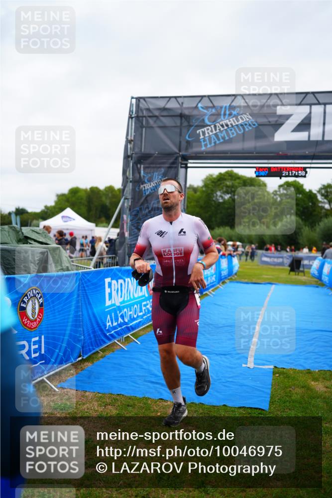 30.08.2026 - Elbe Triathlon Hamburg LAZAROV Photography http://msf.ph/oto/10046975 30.08.2026 10:27:59 Ziel 307 meine-sportfotos.de