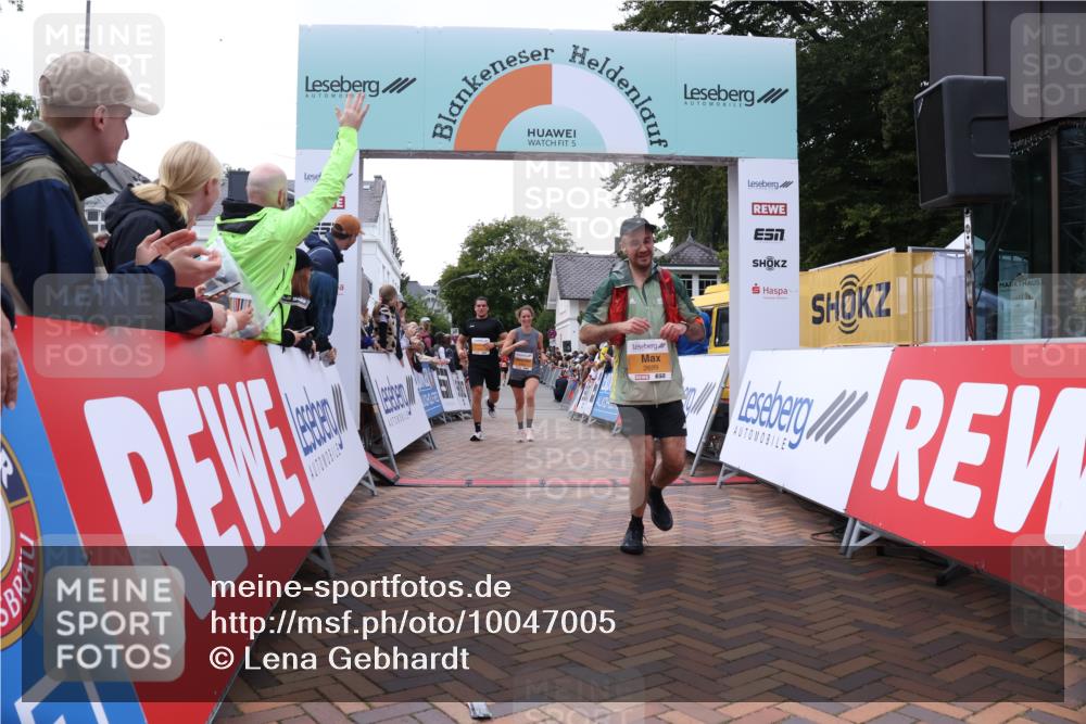 30.08.2026 - Blankeneser Heldenlauf Lena Gebhardt http://msf.ph/oto/10047005 30.08.2026 11:53:26 Ziel 2004, 2173, 2186, 2244, 2404, 2433, 2699 meine-sportfotos.de