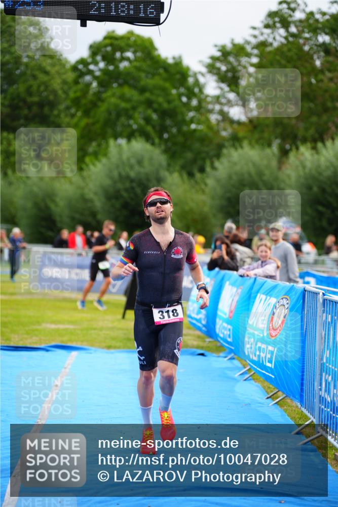 30.08.2026 - Elbe Triathlon Hamburg LAZAROV Photography http://msf.ph/oto/10047028 30.08.2026 10:28:16 Ziel 253, 318 meine-sportfotos.de