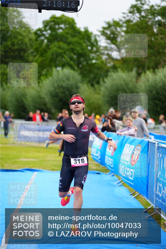 30.08.2026 - Elbe Triathlon Hamburg LAZAROV Photography http://msf.ph/oto/10047033 30.08.2026 10:28:16 Ziel 253, 318 meine-sportfotos.de