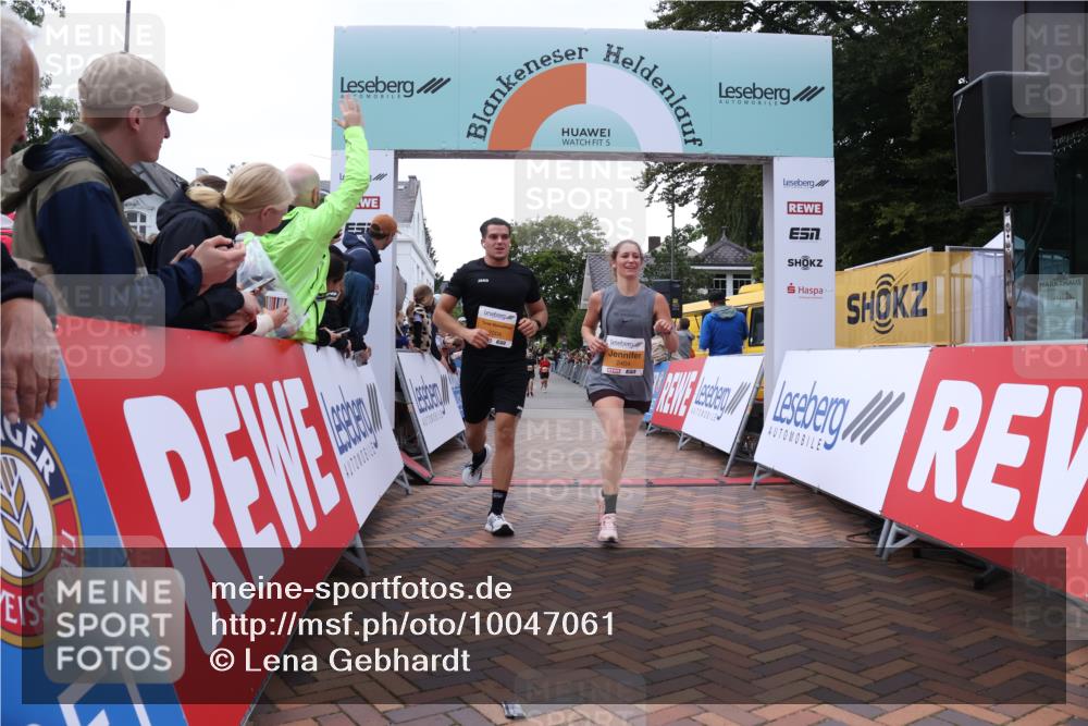 30.08.2026 - Blankeneser Heldenlauf Lena Gebhardt http://msf.ph/oto/10047061 30.08.2026 11:53:28 Ziel 2004, 2173, 2186, 2404, 2433, 2699 meine-sportfotos.de