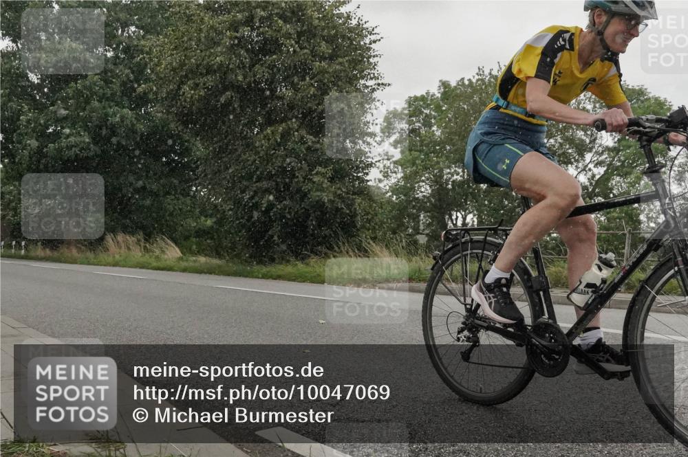 30.08.2026 - Elbe Triathlon Hamburg Michael Burmester http://msf.ph/oto/10047069 30.08.2026 15:44:17 Radfahren  meine-sportfotos.de
