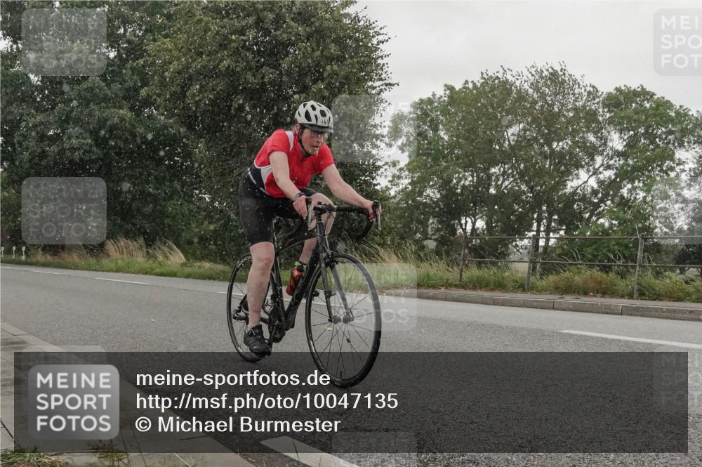 30.08.2026 - Elbe Triathlon Hamburg Michael Burmester http://msf.ph/oto/10047135 30.08.2026 15:44:34 Radfahren  meine-sportfotos.de