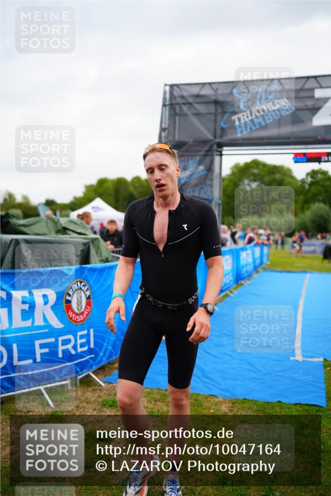 30.08.2026 - Elbe Triathlon Hamburg LAZAROV Photography http://msf.ph/oto/10047164 30.08.2026 10:28:33 Ziel 322 meine-sportfotos.de
