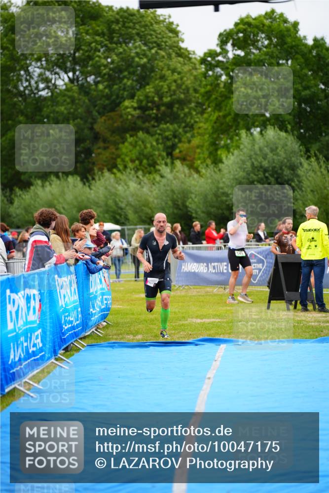 30.08.2026 - Elbe Triathlon Hamburg LAZAROV Photography http://msf.ph/oto/10047175 30.08.2026 10:28:50 Ziel 255 meine-sportfotos.de