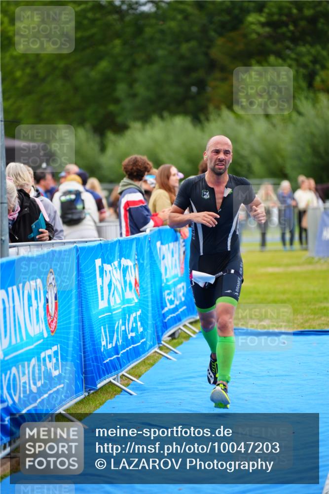 30.08.2026 - Elbe Triathlon Hamburg LAZAROV Photography http://msf.ph/oto/10047203 30.08.2026 10:28:51 Ziel 255 meine-sportfotos.de