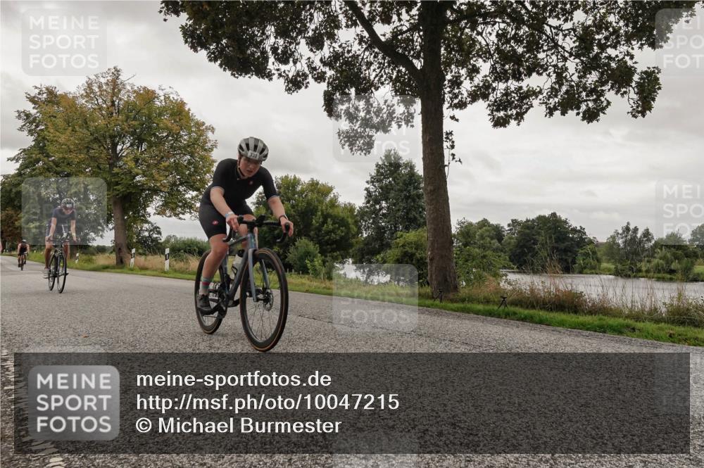 30.08.2026 - Elbe Triathlon Hamburg Michael Burmester http://msf.ph/oto/10047215 30.08.2026 09:34:51 Radfahren 214, 330, 436, 736, 754 meine-sportfotos.de
