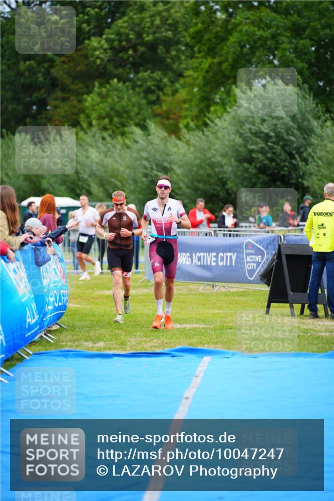 30.08.2026 - Elbe Triathlon Hamburg LAZAROV Photography http://msf.ph/oto/10047247 30.08.2026 10:29:33 Ziel 236, 310 meine-sportfotos.de