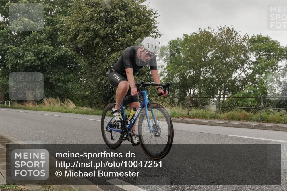 30.08.2026 - Elbe Triathlon Hamburg Michael Burmester http://msf.ph/oto/10047251 30.08.2026 15:46:38 Radfahren  meine-sportfotos.de