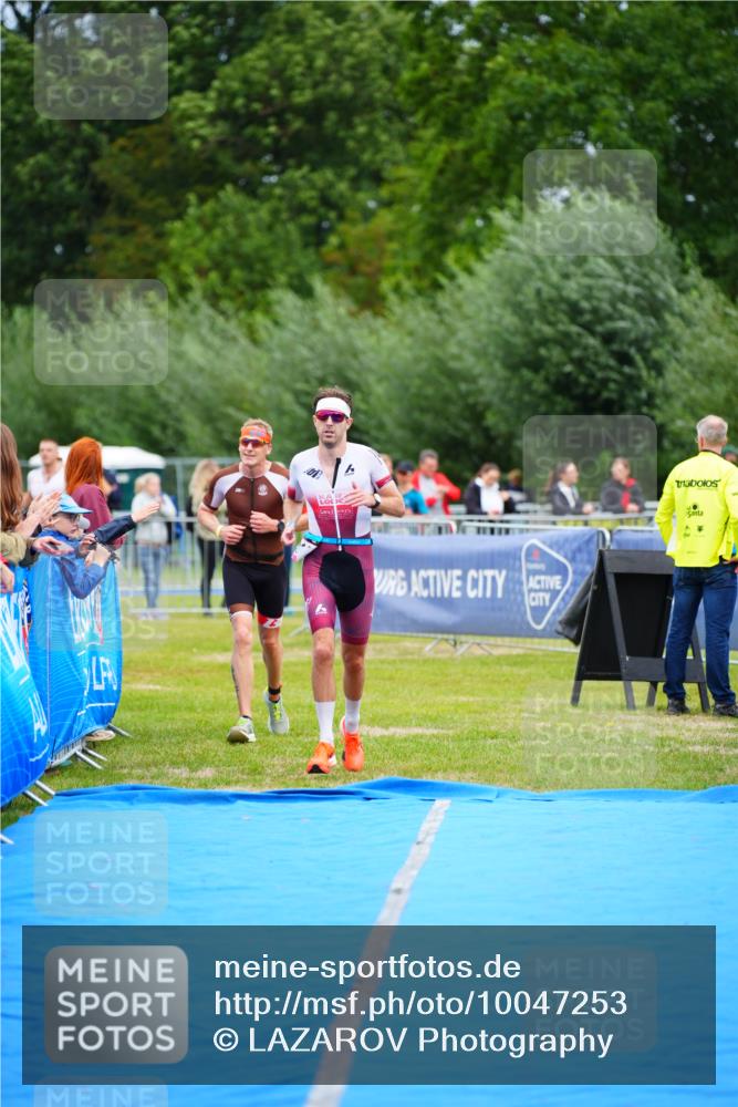 30.08.2026 - Elbe Triathlon Hamburg LAZAROV Photography http://msf.ph/oto/10047253 30.08.2026 10:29:34 Ziel 236, 310 meine-sportfotos.de