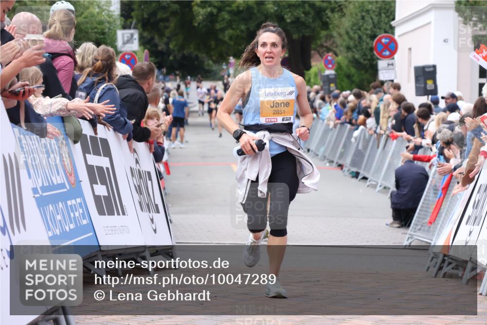 30.08.2026 - Blankeneser Heldenlauf Lena Gebhardt http://msf.ph/oto/10047289 30.08.2026 11:53:44 Ziel 2137, 2339, 2453, 2486, 2669, 2851 meine-sportfotos.de
