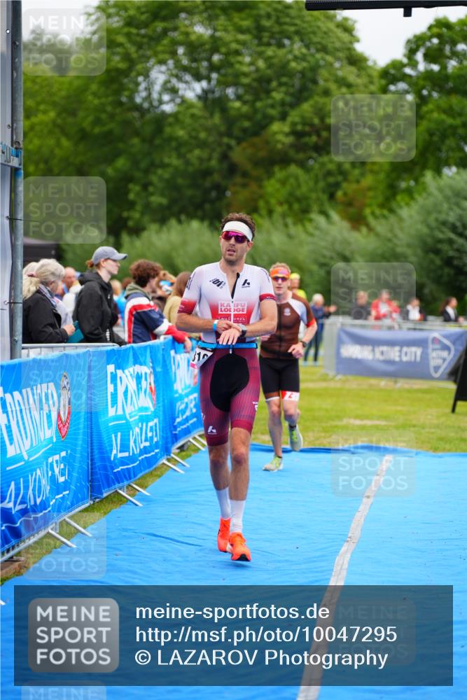 30.08.2026 - Elbe Triathlon Hamburg LAZAROV Photography http://msf.ph/oto/10047295 30.08.2026 10:29:36 Ziel 236, 310, 351 meine-sportfotos.de