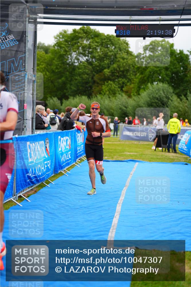 30.08.2026 - Elbe Triathlon Hamburg LAZAROV Photography http://msf.ph/oto/10047307 30.08.2026 10:29:38 Ziel 236, 310, 351 meine-sportfotos.de