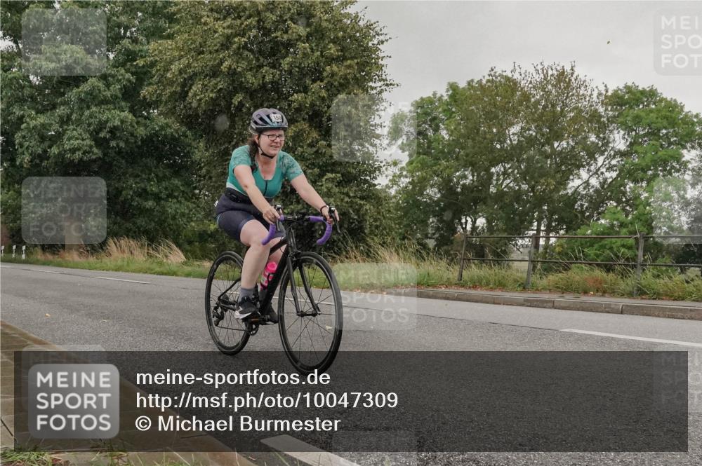 30.08.2026 - Elbe Triathlon Hamburg Michael Burmester http://msf.ph/oto/10047309 30.08.2026 15:47:44 Radfahren  meine-sportfotos.de