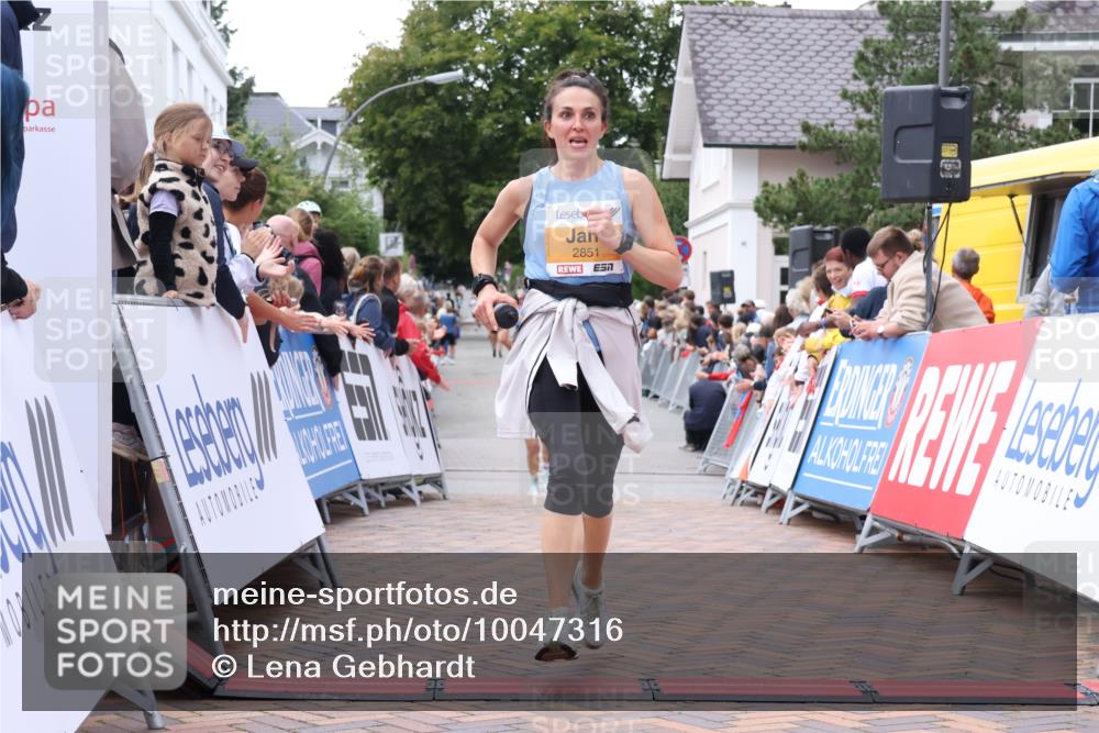 30.08.2026 - Blankeneser Heldenlauf Lena Gebhardt http://msf.ph/oto/10047316 30.08.2026 11:53:47 Ziel 2137, 2486, 2669, 2851, 2862 meine-sportfotos.de