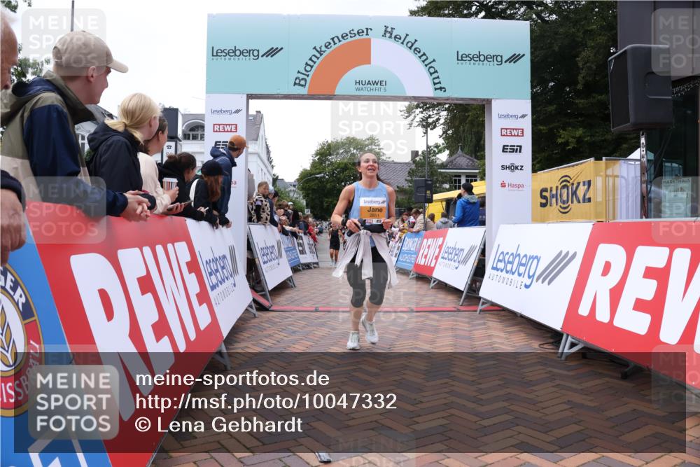 30.08.2026 - Blankeneser Heldenlauf Lena Gebhardt http://msf.ph/oto/10047332 30.08.2026 11:53:47 Ziel 2137, 2486, 2669, 2851, 2862 meine-sportfotos.de