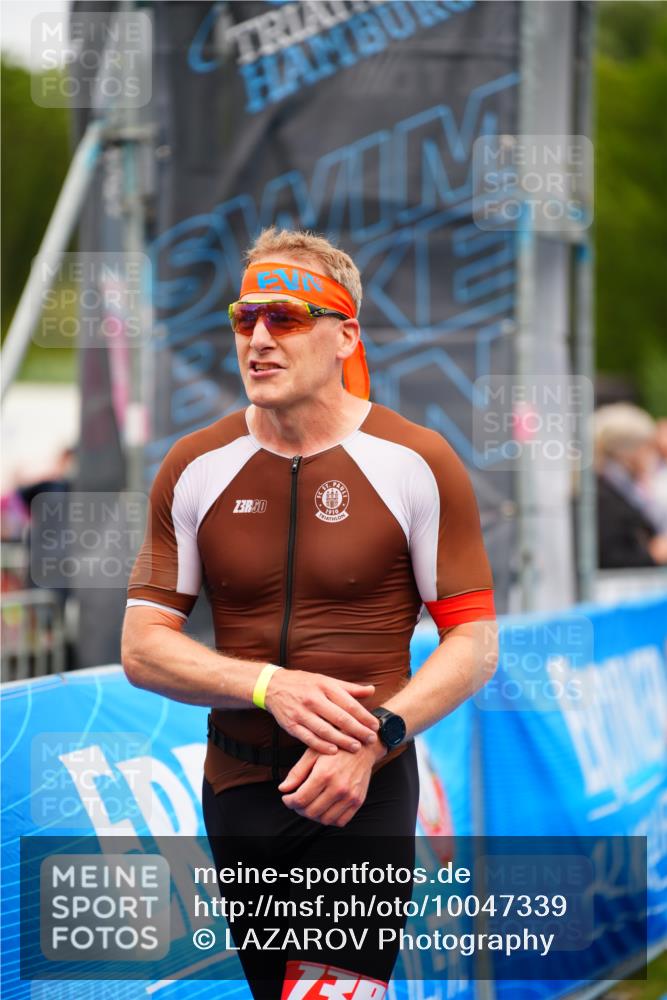 30.08.2026 - Elbe Triathlon Hamburg LAZAROV Photography http://msf.ph/oto/10047339 30.08.2026 10:29:41 Ziel 236, 351 meine-sportfotos.de