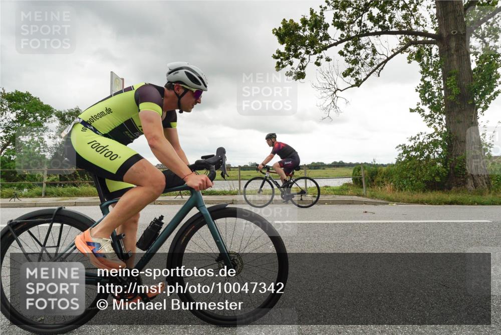 30.08.2026 - Elbe Triathlon Hamburg Michael Burmester http://msf.ph/oto/10047342 30.08.2026 14:56:16 Radfahren  meine-sportfotos.de