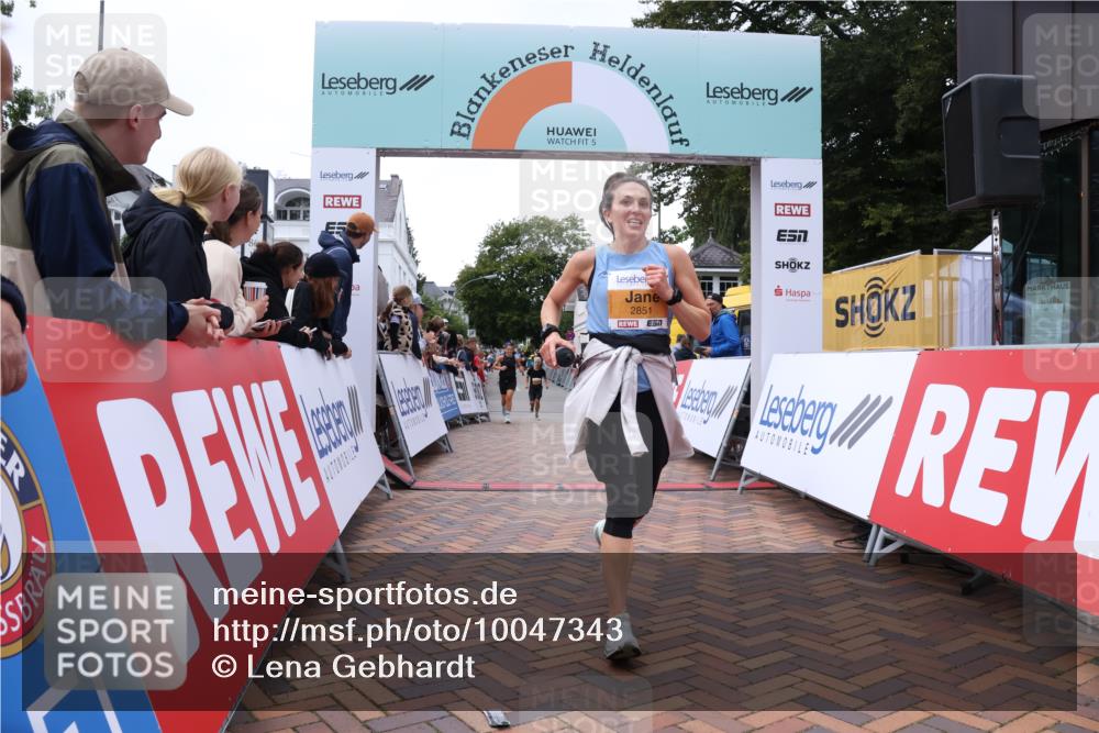 30.08.2026 - Blankeneser Heldenlauf Lena Gebhardt http://msf.ph/oto/10047343 30.08.2026 11:53:48 Ziel 2137, 2486, 2669, 2851, 2862 meine-sportfotos.de