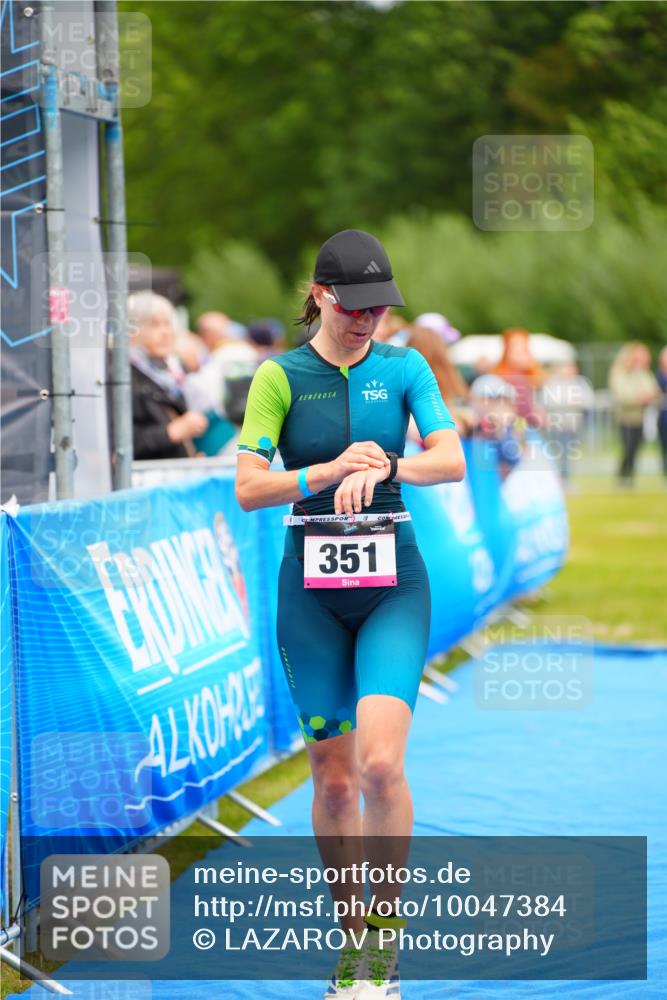 30.08.2026 - Elbe Triathlon Hamburg LAZAROV Photography http://msf.ph/oto/10047384 30.08.2026 10:29:44 Ziel 351 meine-sportfotos.de