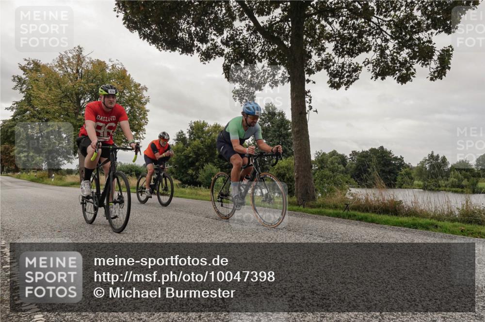 30.08.2026 - Elbe Triathlon Hamburg Michael Burmester http://msf.ph/oto/10047398 30.08.2026 09:35:45 Radfahren 434, 458, 476, 479, 587, 680, 705, 786, 1895 meine-sportfotos.de
