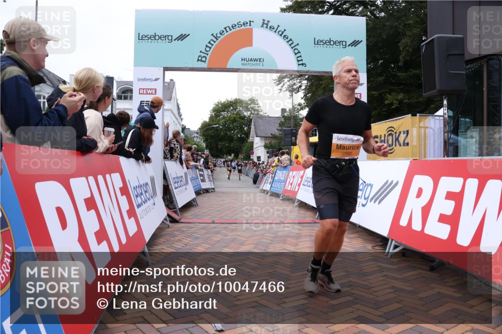 30.08.2026 - Blankeneser Heldenlauf Lena Gebhardt http://msf.ph/oto/10047466 30.08.2026 11:53:54 Ziel 2592, 2851, 2862 meine-sportfotos.de