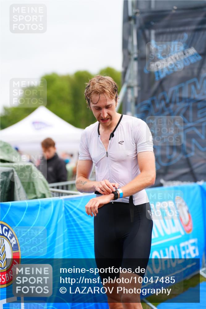 30.08.2026 - Elbe Triathlon Hamburg LAZAROV Photography http://msf.ph/oto/10047485 30.08.2026 10:30:37 Ziel 270 meine-sportfotos.de