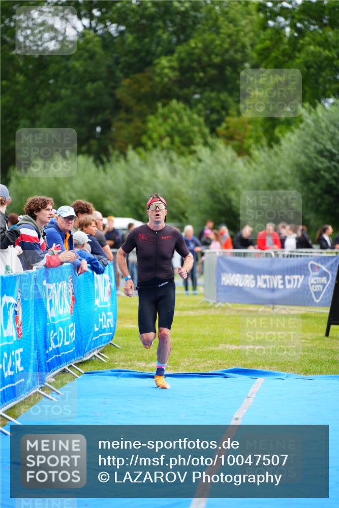 30.08.2026 - Elbe Triathlon Hamburg LAZAROV Photography http://msf.ph/oto/10047507 30.08.2026 10:30:42 Ziel 270 meine-sportfotos.de