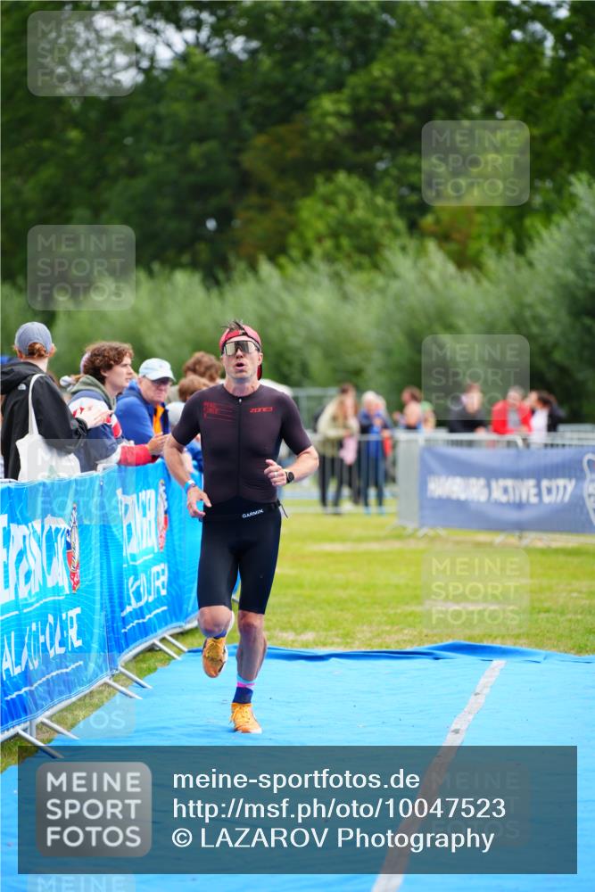 30.08.2026 - Elbe Triathlon Hamburg LAZAROV Photography http://msf.ph/oto/10047523 30.08.2026 10:30:43 Ziel 270 meine-sportfotos.de