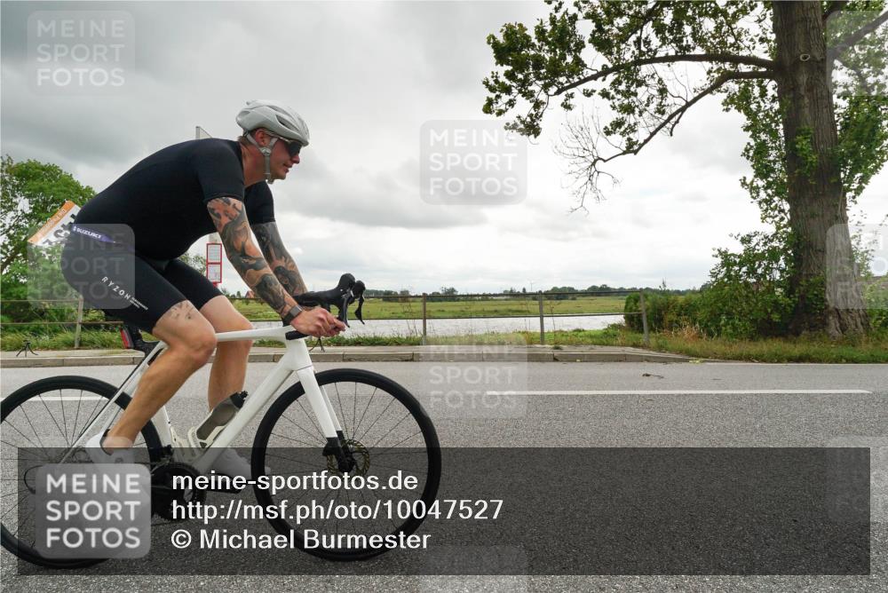 30.08.2026 - Elbe Triathlon Hamburg Michael Burmester http://msf.ph/oto/10047527 30.08.2026 14:57:54 Radfahren  meine-sportfotos.de