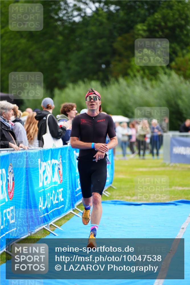 30.08.2026 - Elbe Triathlon Hamburg LAZAROV Photography http://msf.ph/oto/10047538 30.08.2026 10:30:43 Ziel 270 meine-sportfotos.de
