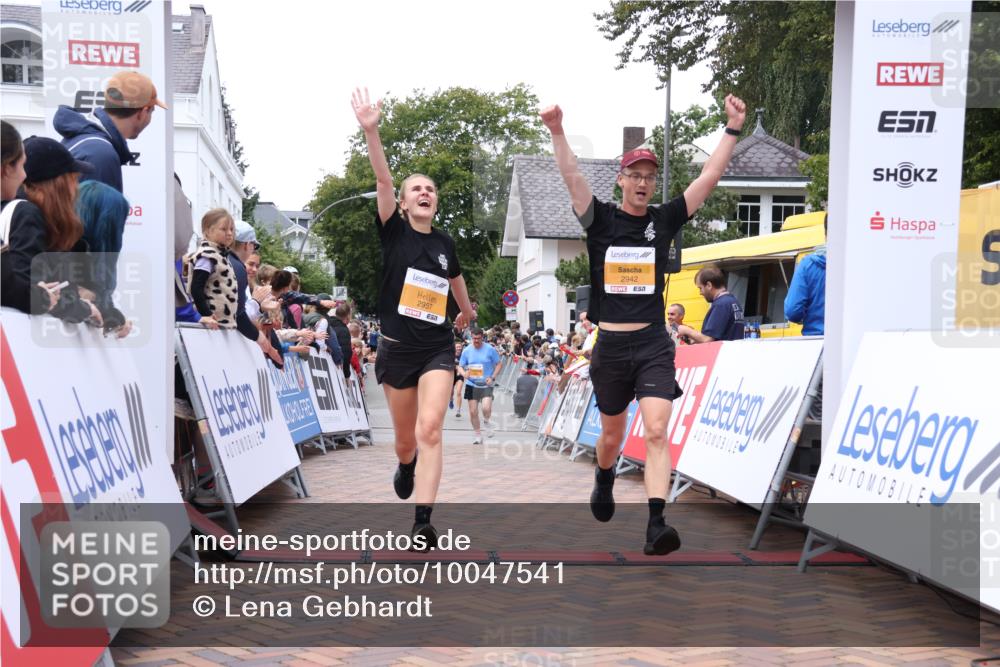 30.08.2026 - Blankeneser Heldenlauf Lena Gebhardt http://msf.ph/oto/10047541 30.08.2026 11:54:02 Ziel 2303, 2942, 2957 meine-sportfotos.de