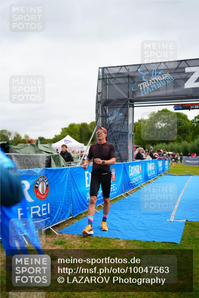 30.08.2026 - Elbe Triathlon Hamburg LAZAROV Photography http://msf.ph/oto/10047563 30.08.2026 10:30:48 Ziel 270 meine-sportfotos.de