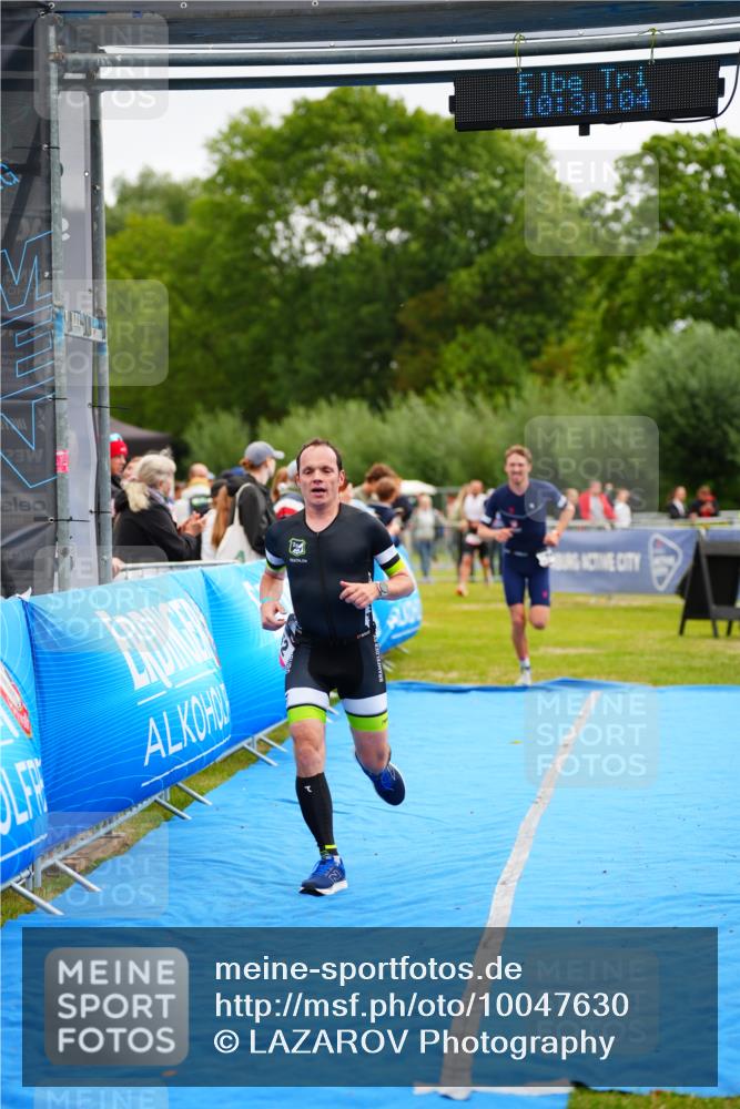 30.08.2026 - Elbe Triathlon Hamburg LAZAROV Photography http://msf.ph/oto/10047630 30.08.2026 10:31:05 Ziel 208, 252, 1895 meine-sportfotos.de