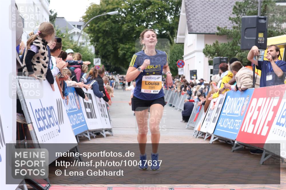 30.08.2026 - Blankeneser Heldenlauf Lena Gebhardt http://msf.ph/oto/10047637 30.08.2026 11:54:09 Ziel 2247, 2303, 2585, 2942, 2957 meine-sportfotos.de