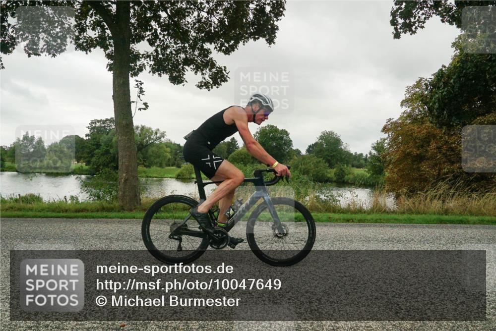 30.08.2026 - Elbe Triathlon Hamburg Michael Burmester http://msf.ph/oto/10047649 30.08.2026 09:30:06 Radfahren 292, 426, 561, 641, 752 meine-sportfotos.de