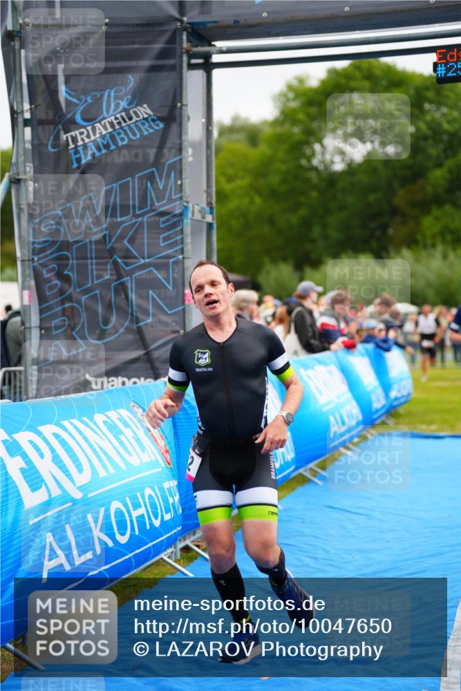 30.08.2026 - Elbe Triathlon Hamburg LAZAROV Photography http://msf.ph/oto/10047650 30.08.2026 10:31:06 Ziel 208, 252, 1895 meine-sportfotos.de