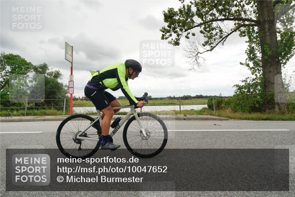 30.08.2026 - Elbe Triathlon Hamburg Michael Burmester http://msf.ph/oto/10047652 30.08.2026 14:59:27 Radfahren  meine-sportfotos.de