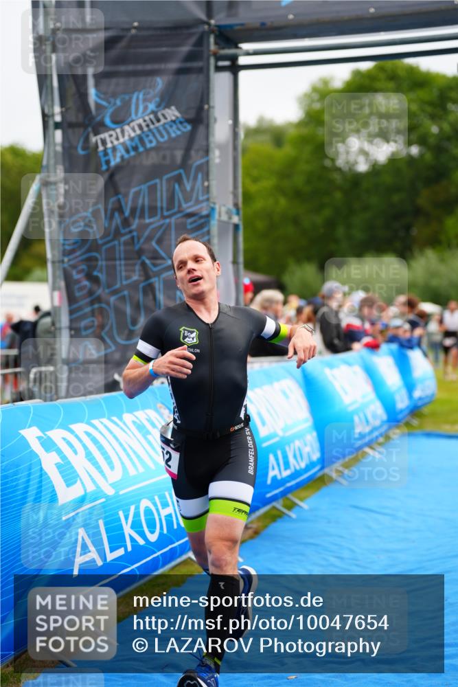 30.08.2026 - Elbe Triathlon Hamburg LAZAROV Photography http://msf.ph/oto/10047654 30.08.2026 10:31:06 Ziel 208, 252, 1895 meine-sportfotos.de